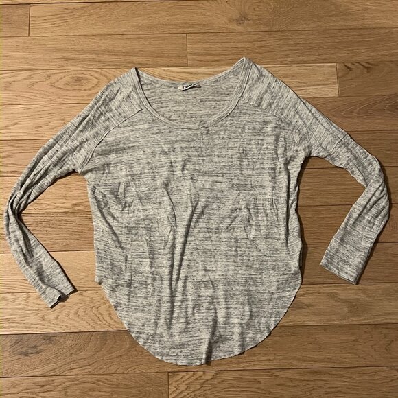 Grey Aritzia TNA Longsleeve Size XXS - Picture 1 of 3